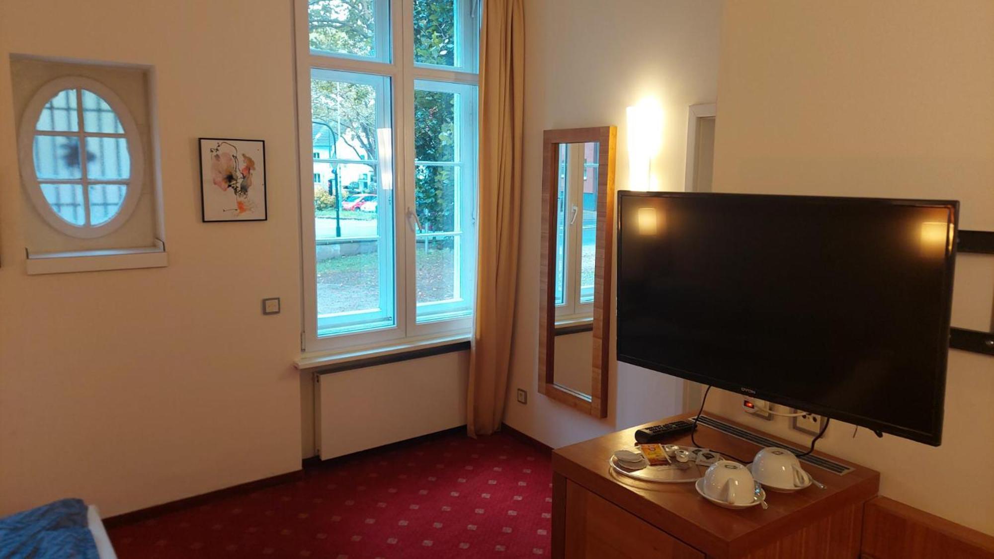 Die Villa, Zimmer 17, Dz Leverkusen Dış mekan fotoğraf